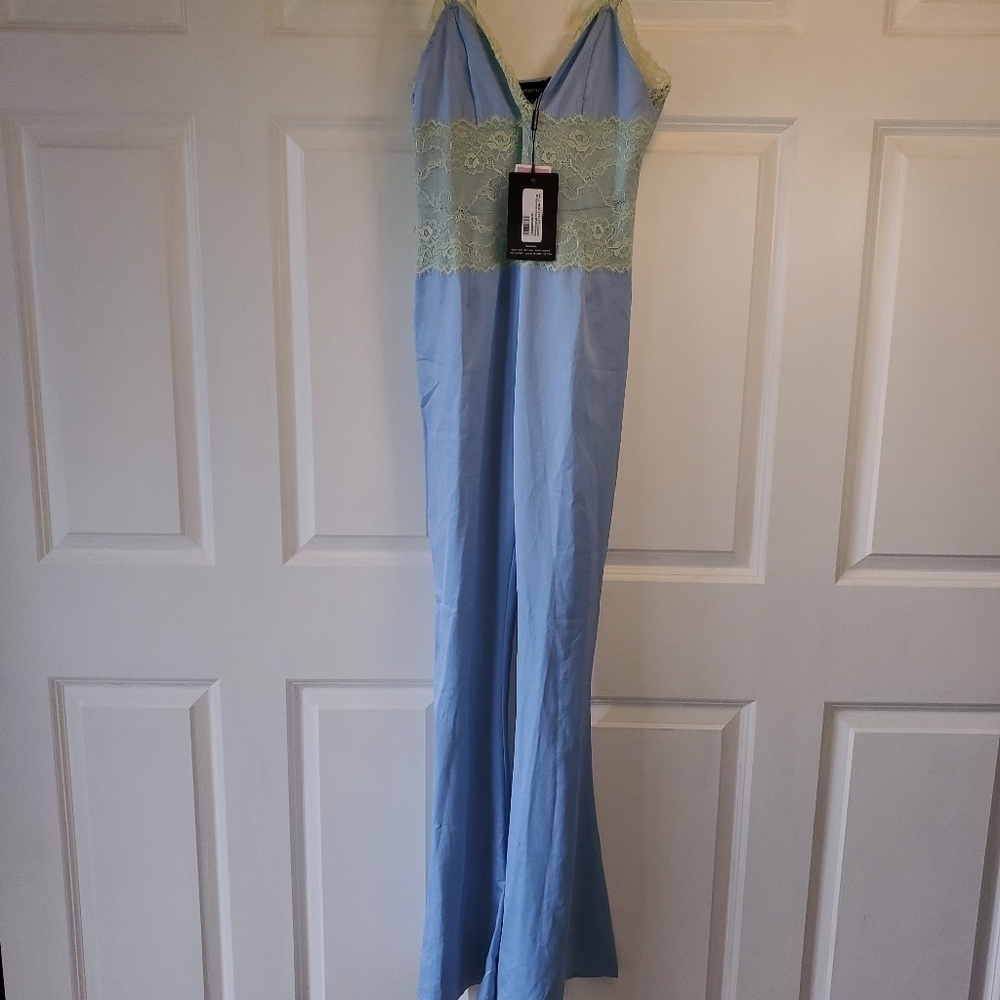 Pretty little thing jumpsuit - Picture 4 of 10